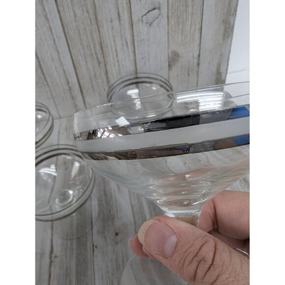 Champagne Glasses 3 3/8" Stemmed Set of 4 Silver Bands - Picture 4 of 6